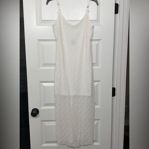 Elegant White Sleeveless Dress